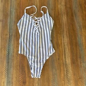 Women’s Nautica Swim Suit One Piece Swim Bathing Suit Medium